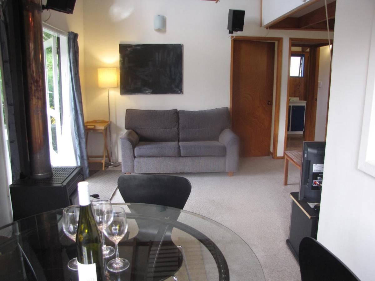 Miro Magic - Ohakune Holiday Home Екстер'єр фото